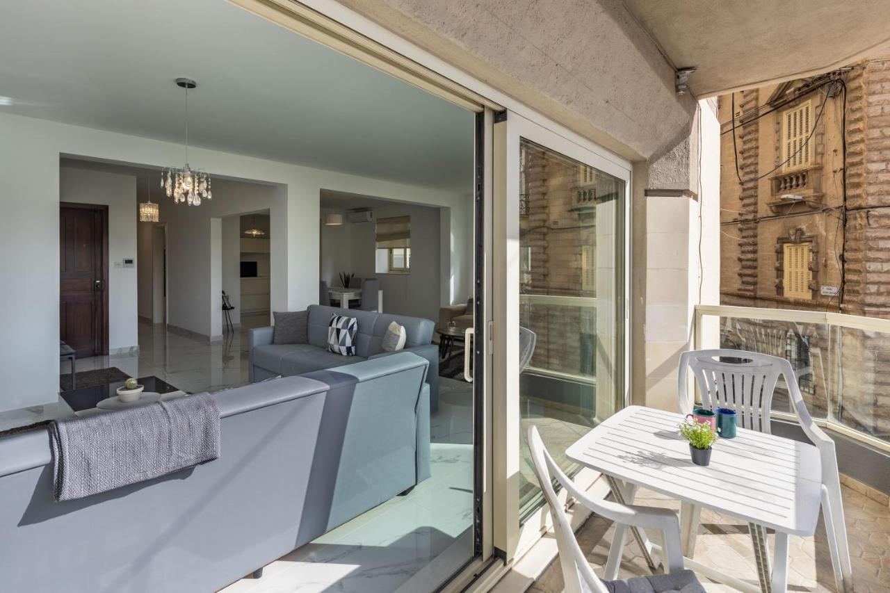 Stunning - Sunnyside 3-Bedroom Sliema Ngoại thất bức ảnh