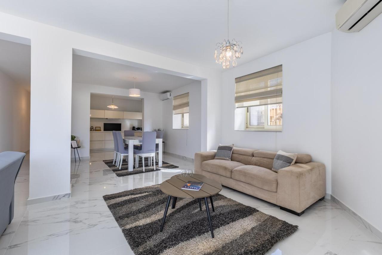 Stunning - Sunnyside 3-Bedroom Sliema Ngoại thất bức ảnh