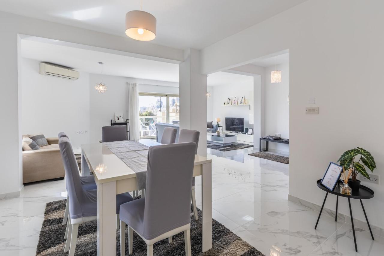 Stunning - Sunnyside 3-Bedroom Sliema Ngoại thất bức ảnh